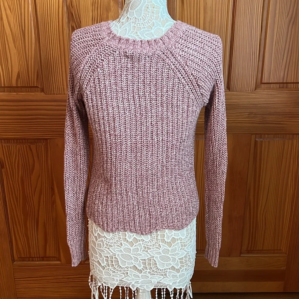 American Eagle Dusty Rose Knit Sweater with Scalloped Hem - Picture 4 of 4